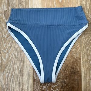 New condition Kiawah LainSnow bottom, denim Sold out